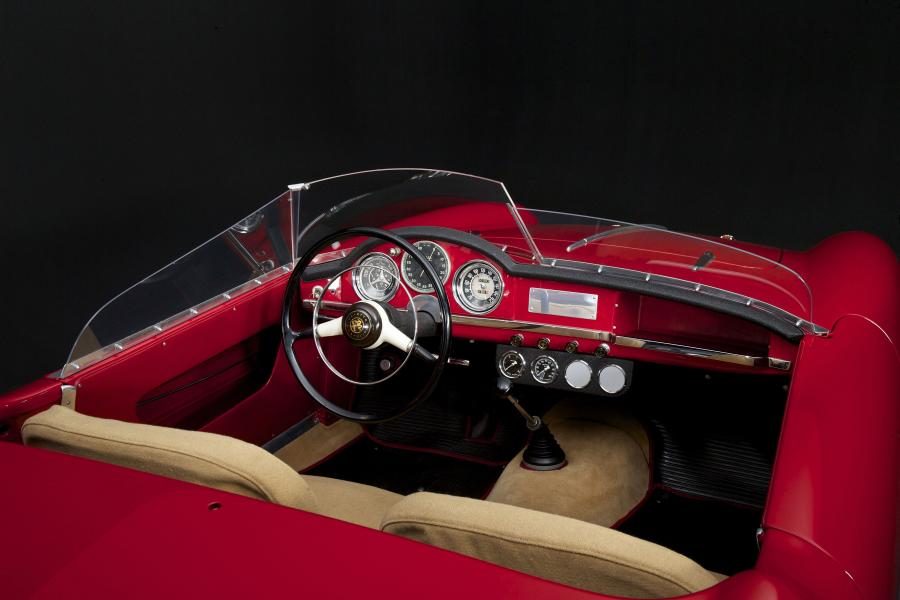 Интерьер Alfa Romeo Giulietta Spider Veloce Competizione (750) 1956 года  (фото 5 из 38)